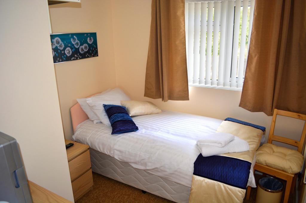 Winston Guesthouse Bicester Eksteriør billede