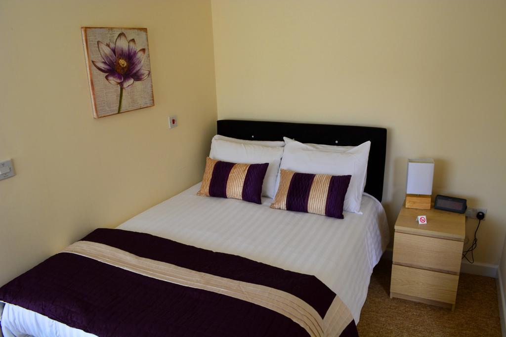 Winston Guesthouse Bicester Eksteriør billede